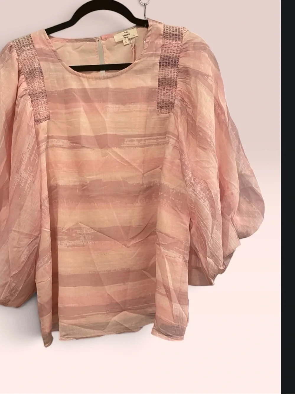 Entro bubble sleeve pink watercolor top.